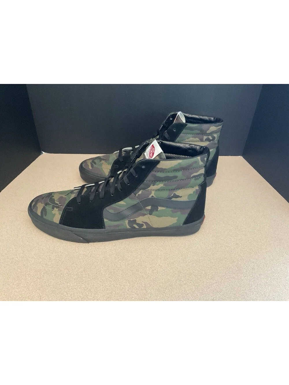 Mens Vans Sk8-Hi Black/Camo Athletic Skate Shoes. Size 16. Great Condition!!!